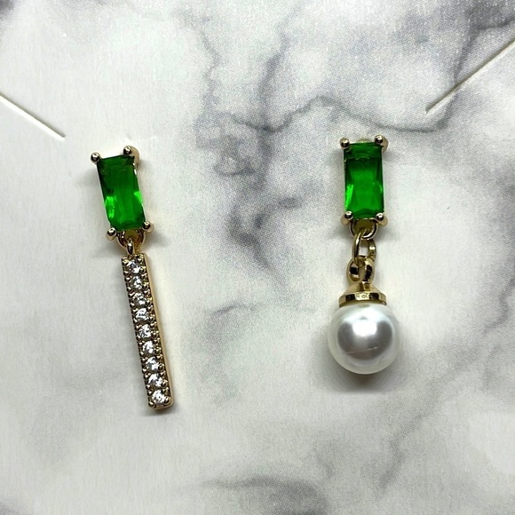 Green Jewel And Rhinestone Asymmetrical Drop Earrings - Picture 8 of 12